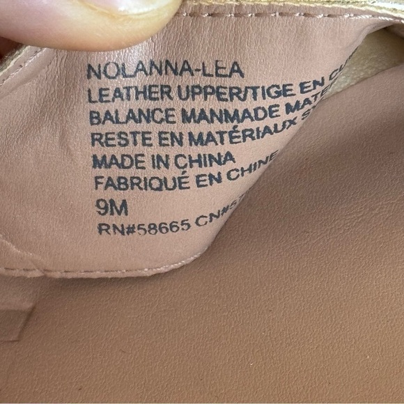 Nordstrom gold metallic Sandals - size 9 - Picture 8 of 16